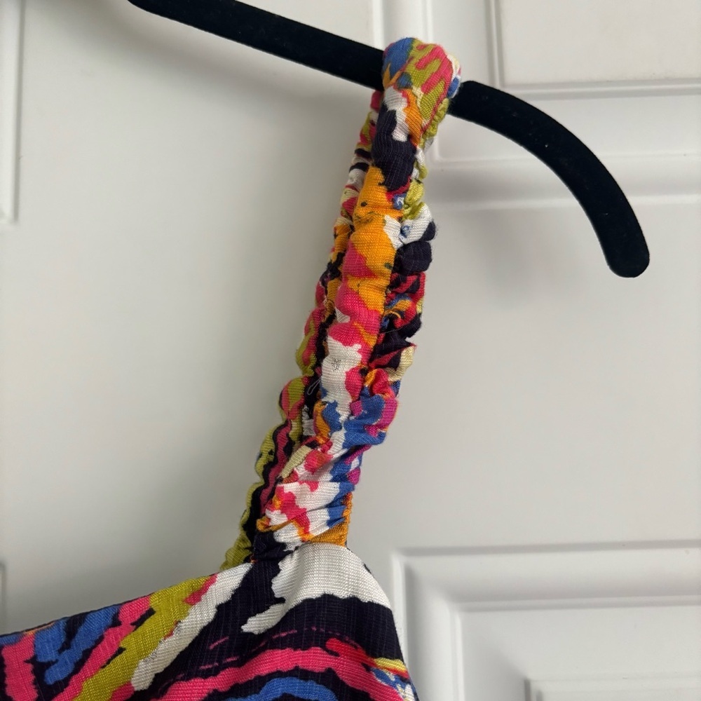 ❤️2/$15 or 3/$21❤️Colorful Floral Women's Crop Top, Size L - Picture 5 of 10